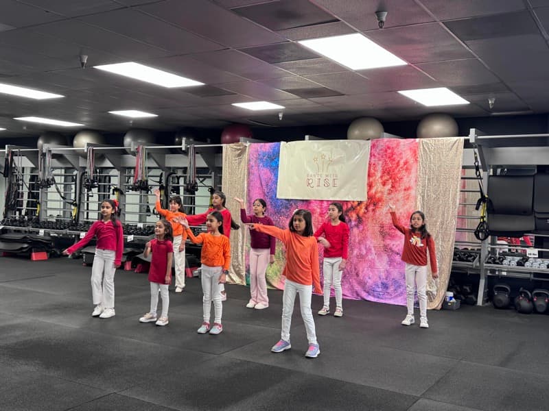 Dance with Rise gallery photo 12